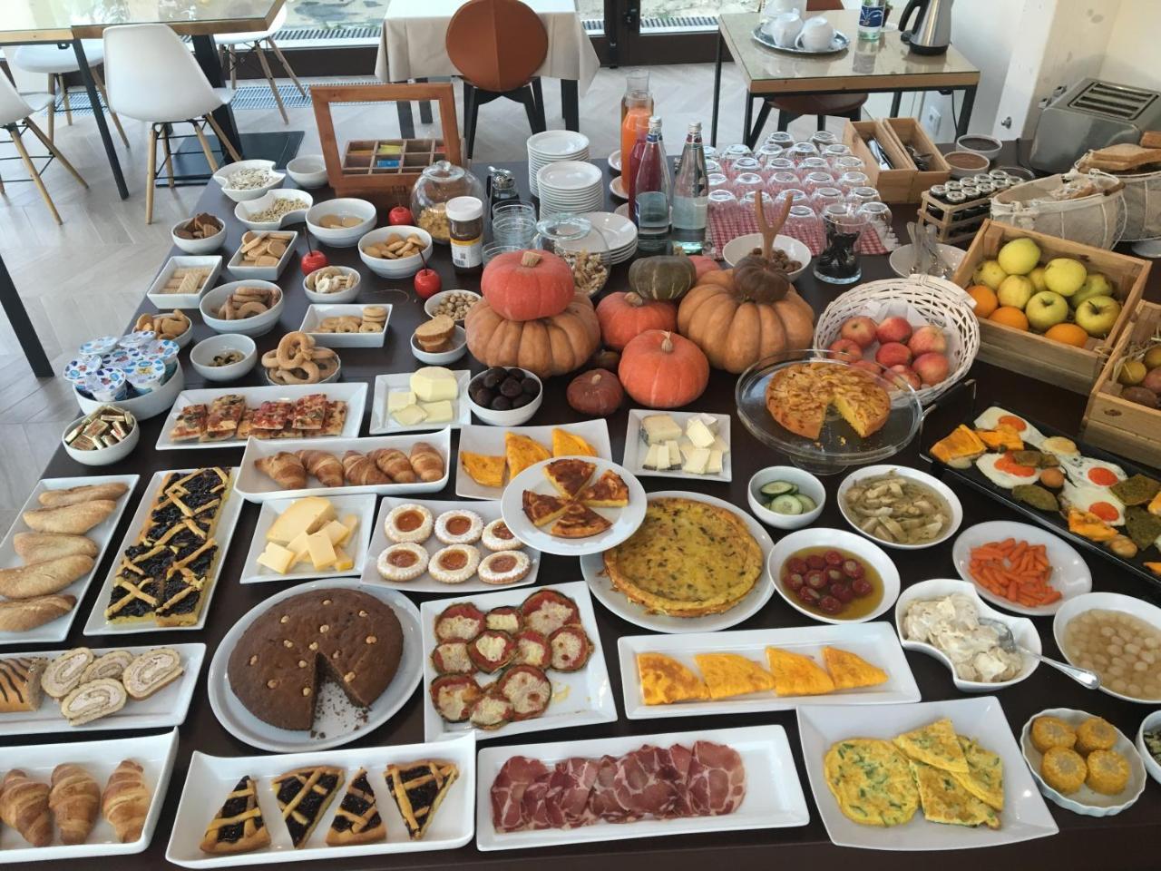 Home Holiday "Da Mamma" Alba  Bagian luar foto