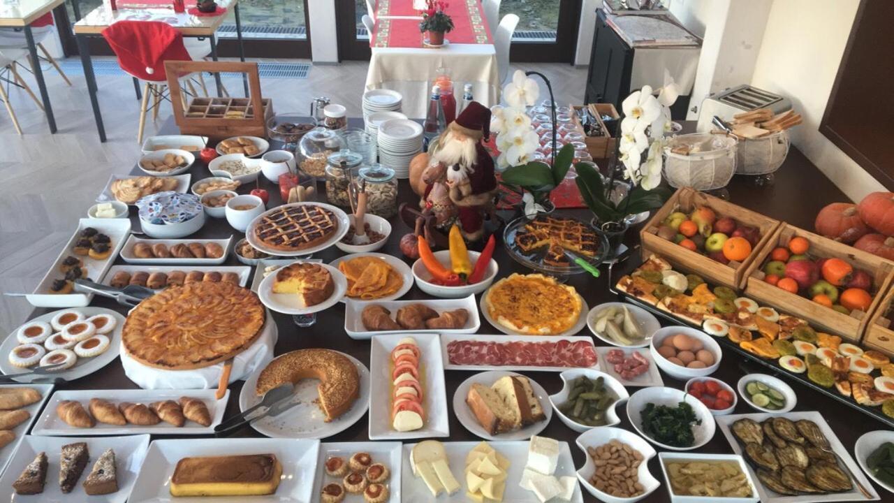 Home Holiday "Da Mamma" Alba  Bagian luar foto